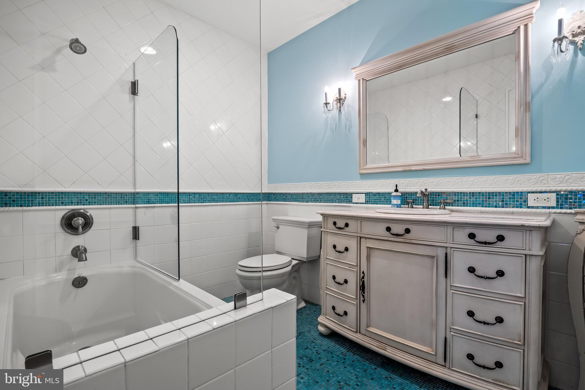 1103 Golf Road Cinnaminson, NJ 08077 - Photo 60 of 91 Whimsical ensuite with soaking tub/shower