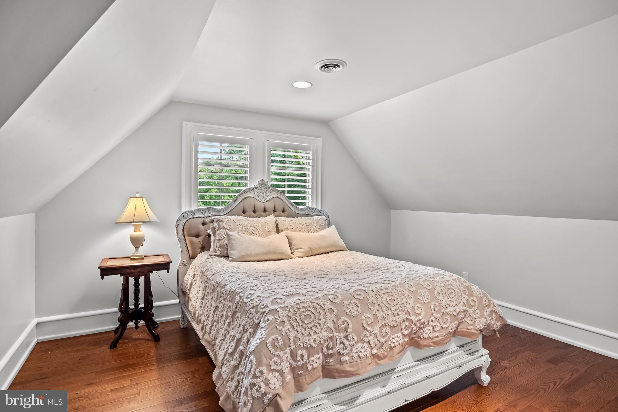 1103 Golf Road Cinnaminson, NJ 08077 - Photo 67 of 91 Third floor bedroom