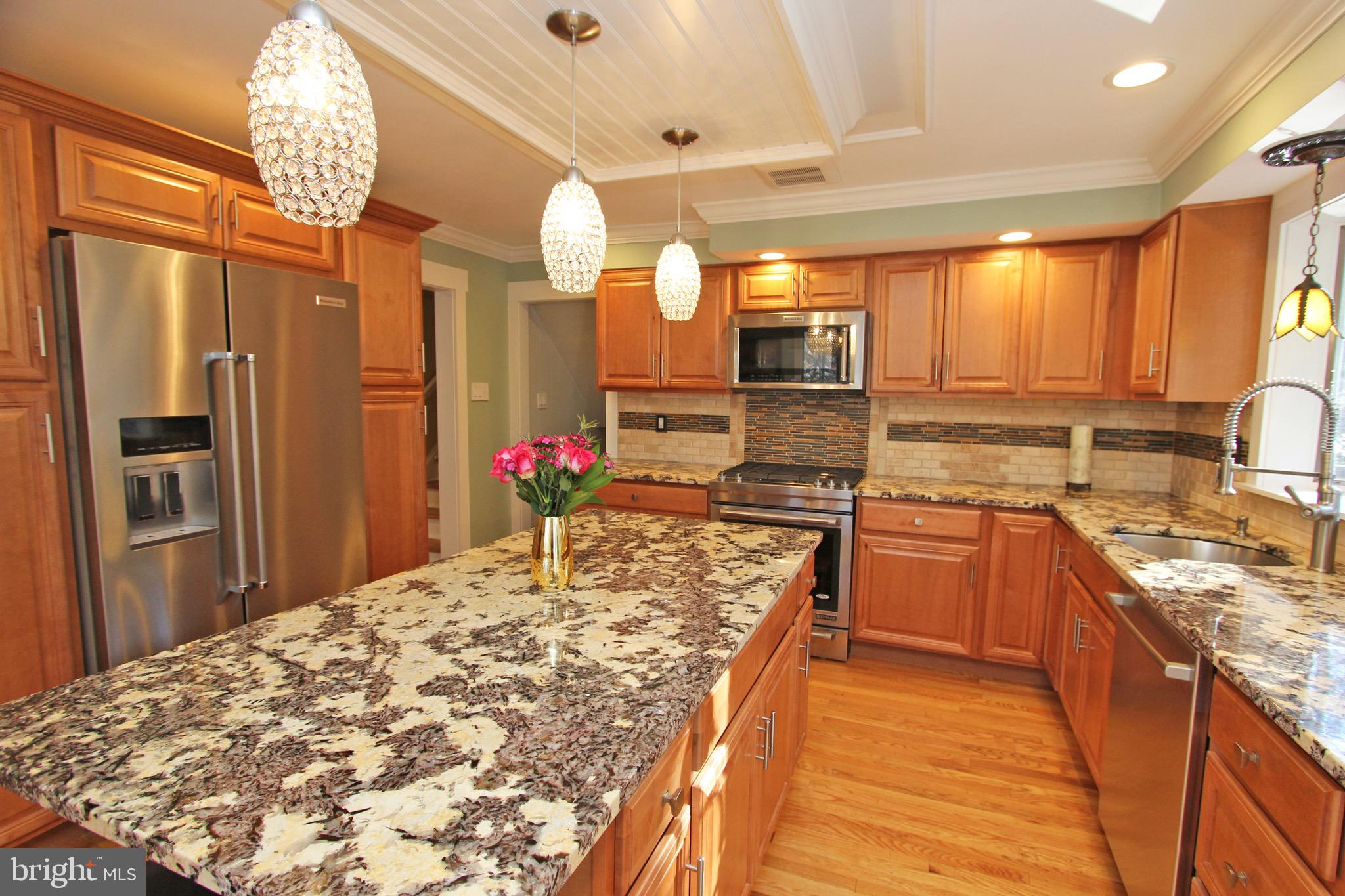 579 Brookwood Road Wayne, PA 19087 - Photo 7 of 54 Gallery Image 7