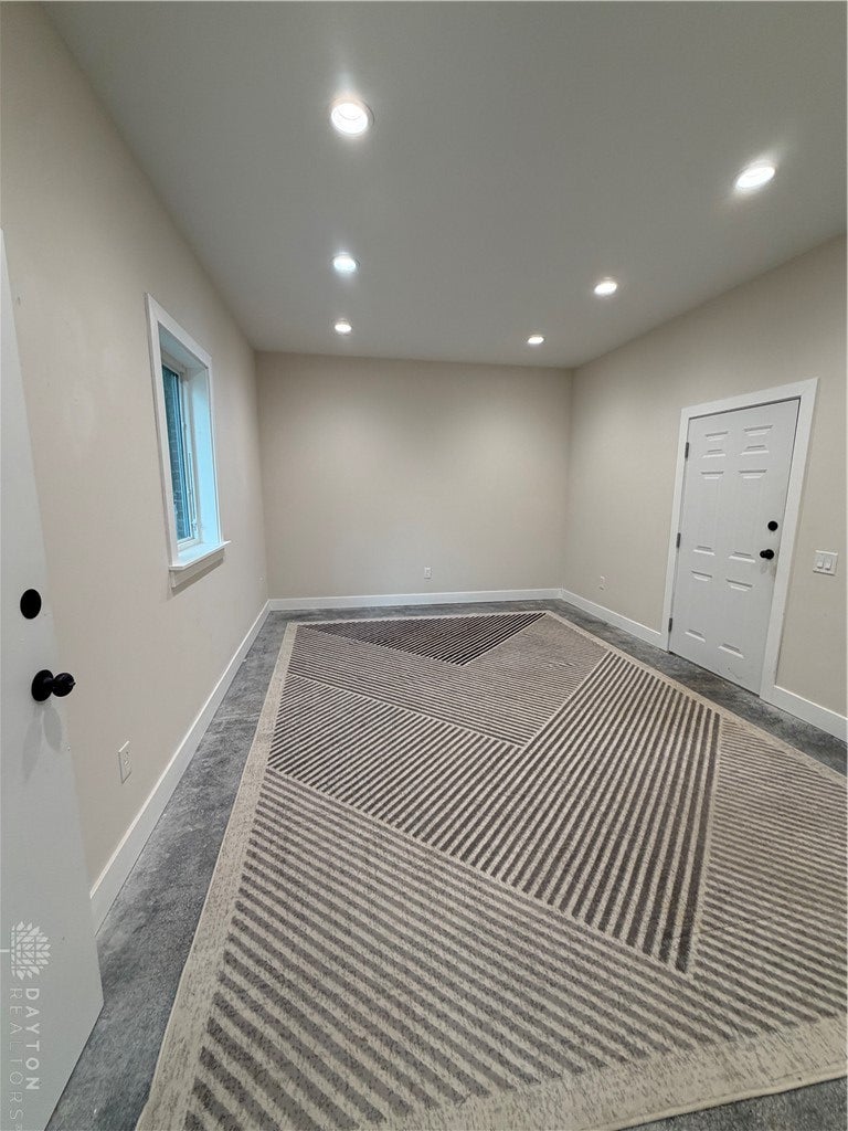4691 Mad River Road Kettering, OH 45429 - Photo 12 of 36 Gallery Image 12