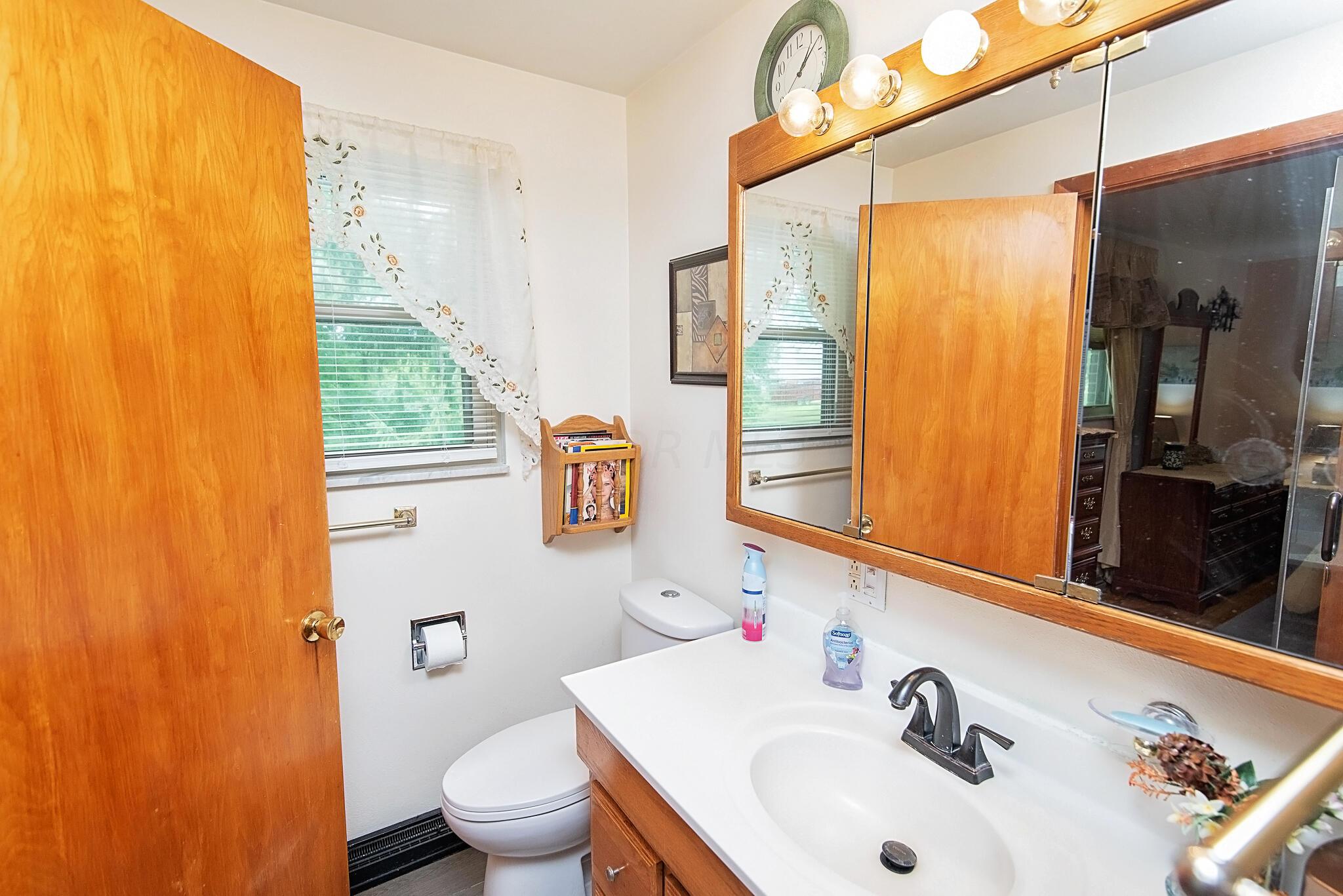 2221 Shrine Road Springfield, OH 45502 - Photo 17 of 35 20240818-2221 Shrine Rd-013