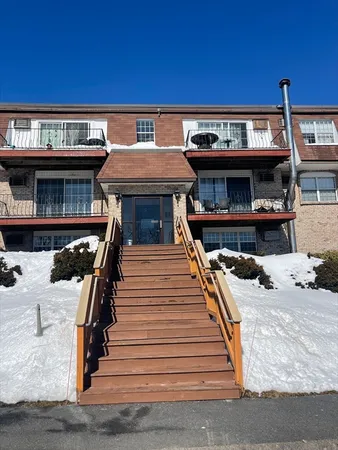 a view of a water fountain