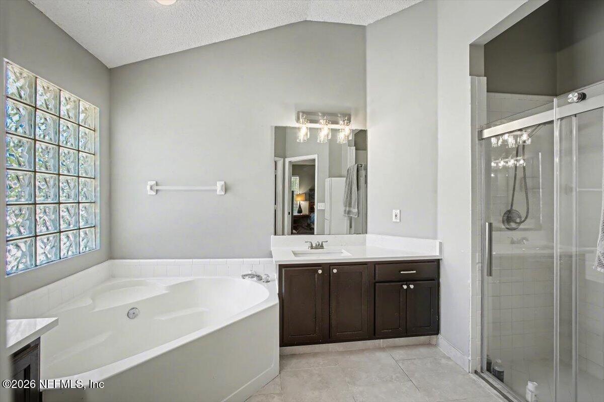96235 Sweetbriar Lane Yulee, FL 32097 - Photo 22 of 42 Primary Bathroom
