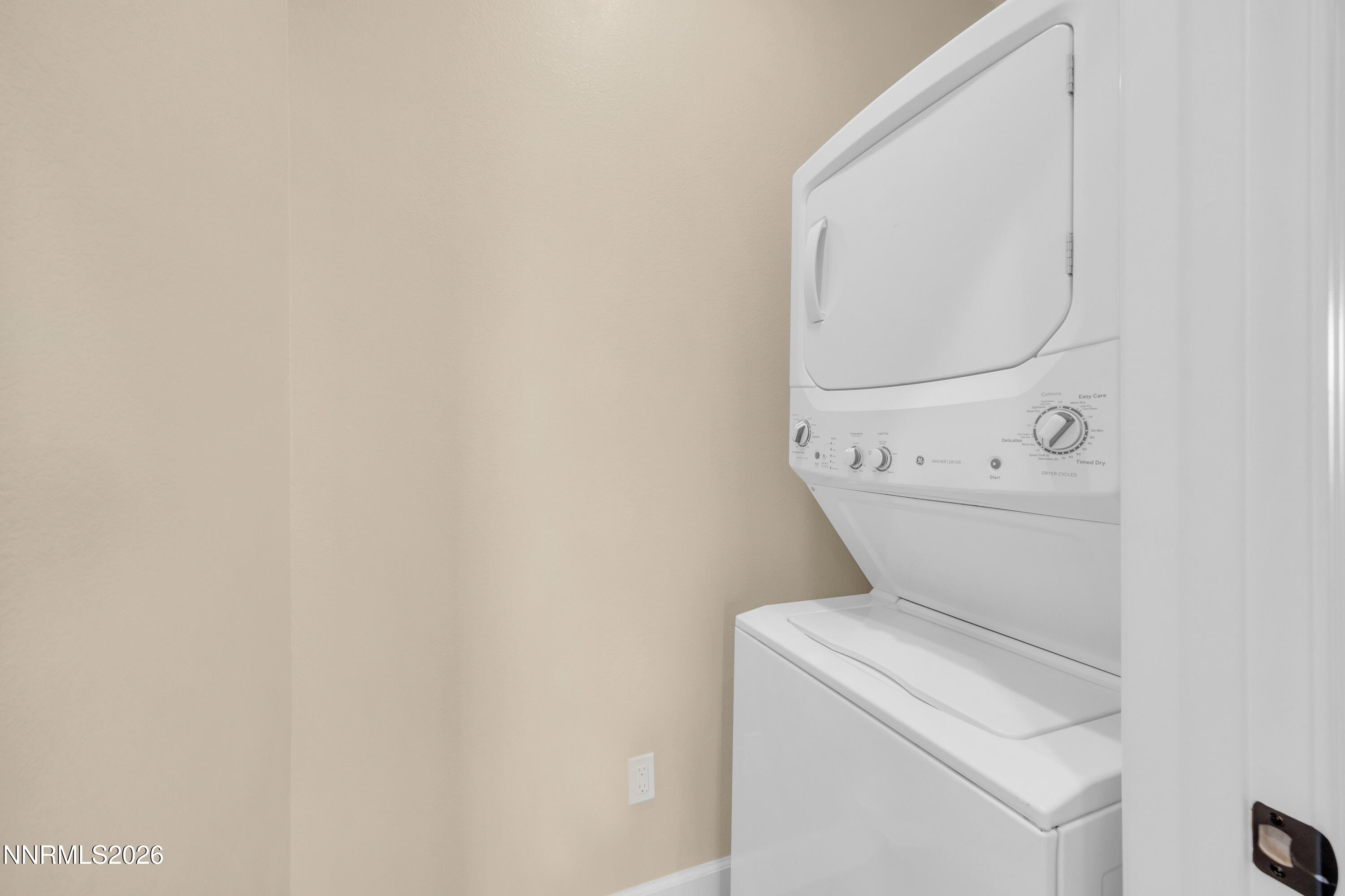 1991 Wind Ranch Road, Unit B Reno, NV 89521 - Photo 26 of 31 26_img_1183