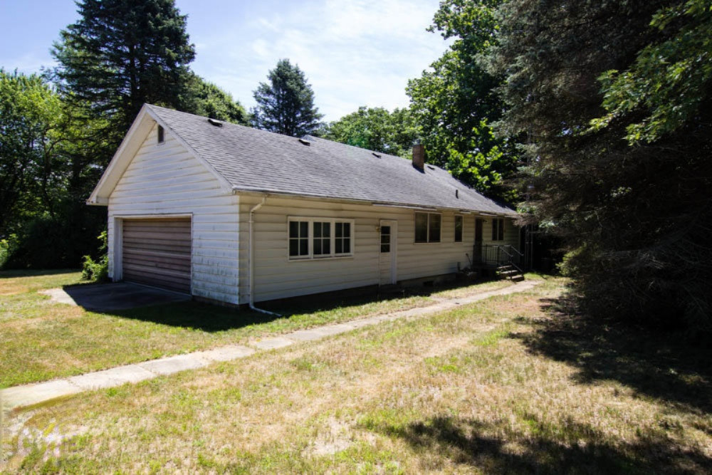 2788 Eaman Road Benton Harbor, MI 49022 - Photo 1 of 28 IMG_4780