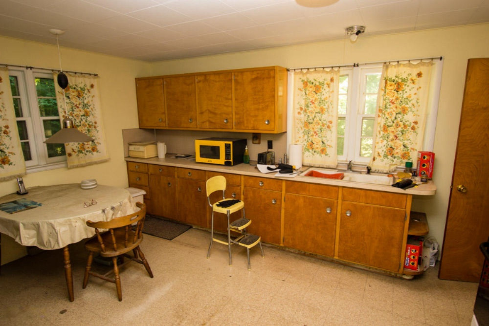 2788 Eaman Road Benton Harbor, MI 49022 - Photo 4 of 28 IMG_4784
