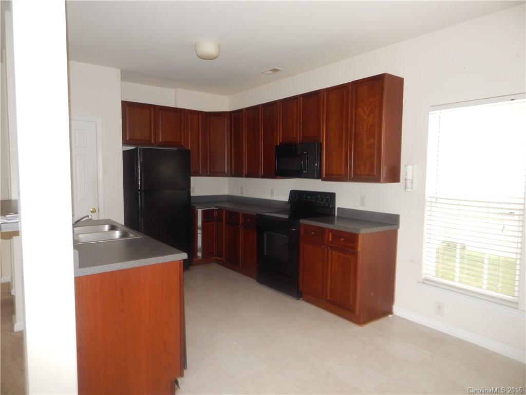 5049 Prosperity Ridge Road, Unit 18 Charlotte, NC 28269 - Photo 5 of 12 Gallery Image 5