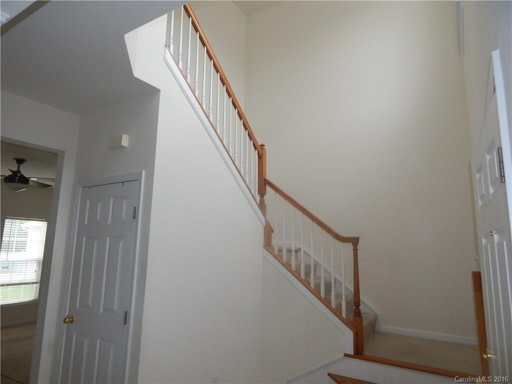 5049 Prosperity Ridge Road, Unit 18 Charlotte, NC 28269 - Photo 8 of 12 Gallery Image 8