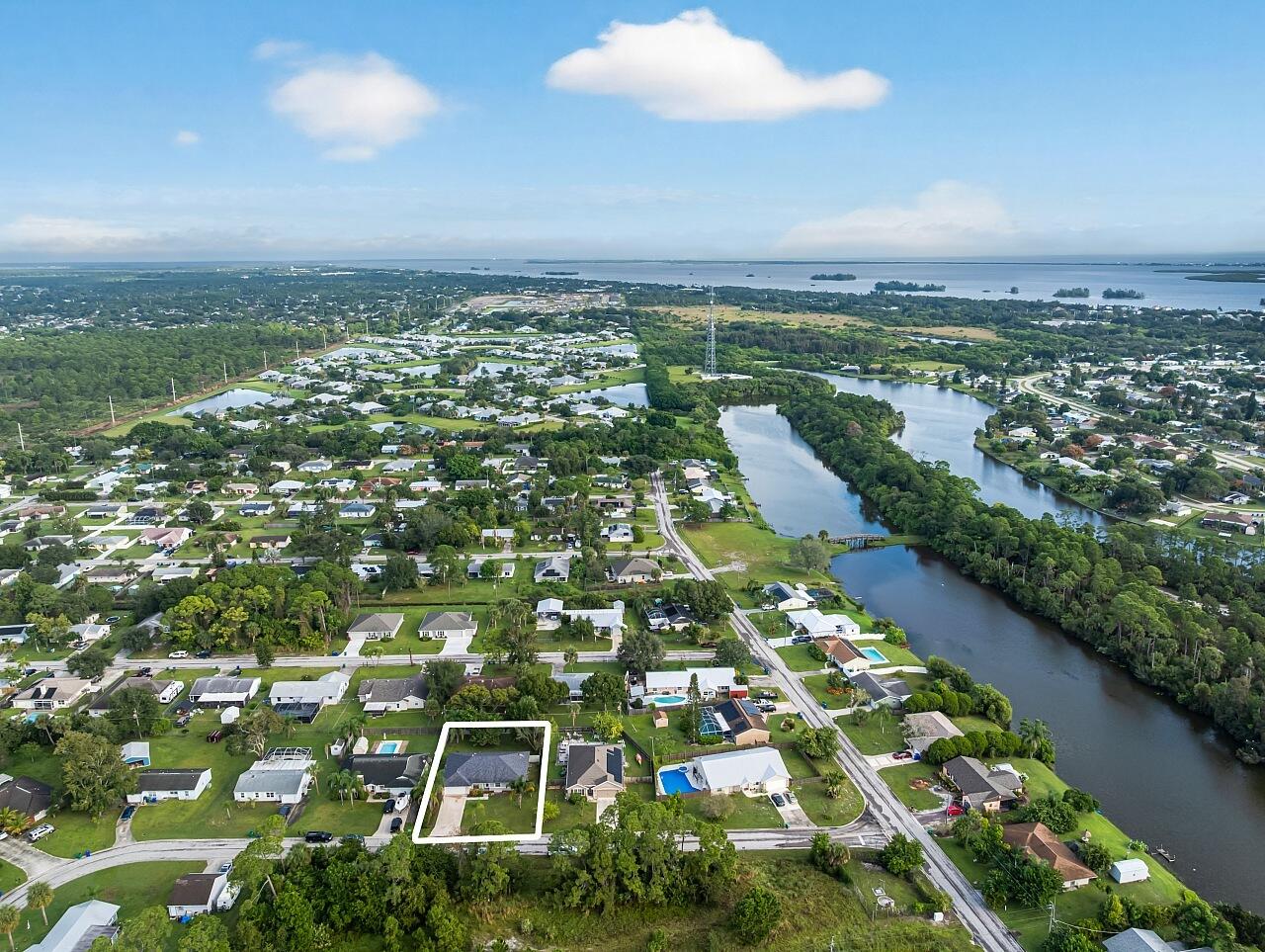 117 High Court Sebastian, FL 32958 - Photo 8 of 54 117-High-Ct-HigMedia-048-1280