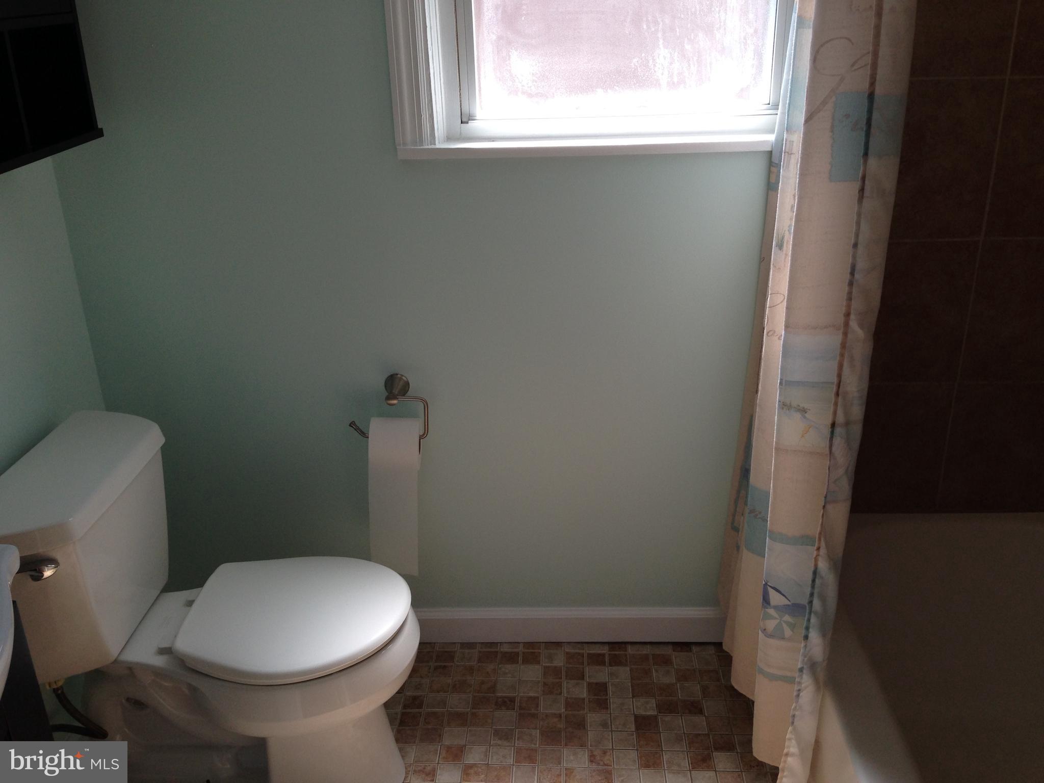 2701 Emerald Road Baltimore, MD 21234 - Photo 14 of 22 Main Floor Bath