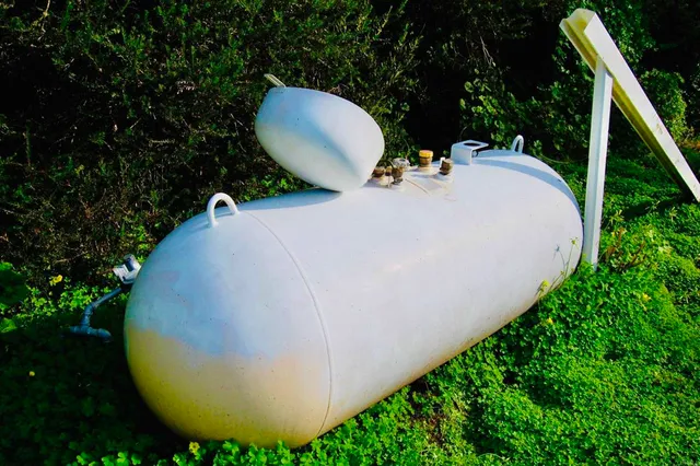 $2,777 | 736 Mar Vista Drive, Vista, CA 92081