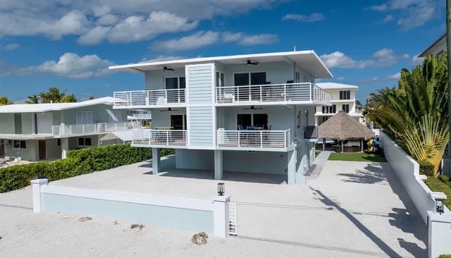 $2,695,000 | 139 Marina Avenue, Key Largo, FL 33037