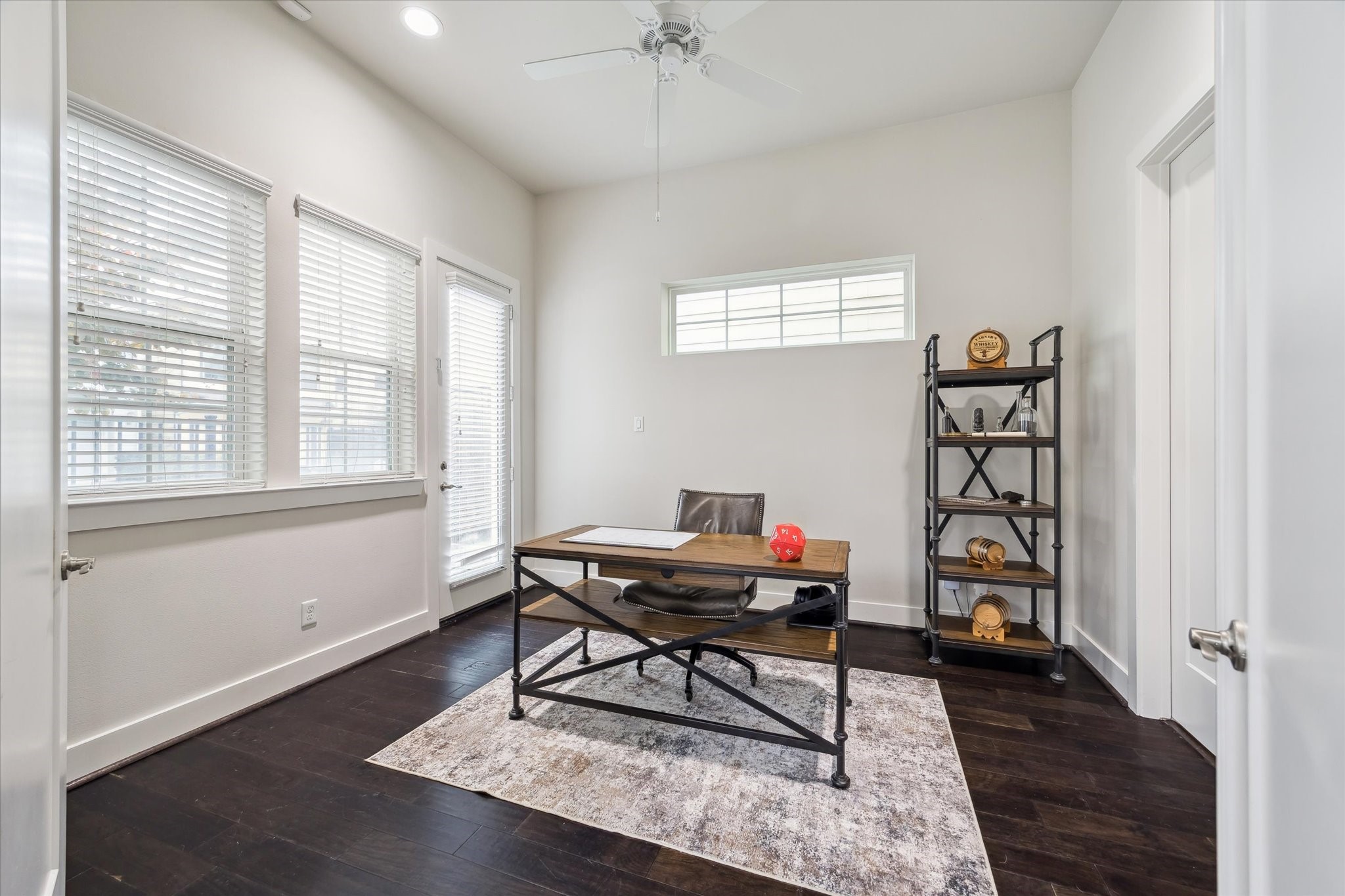 5212 Larkin Street Houston, TX 77007 - Photo 7 of 47