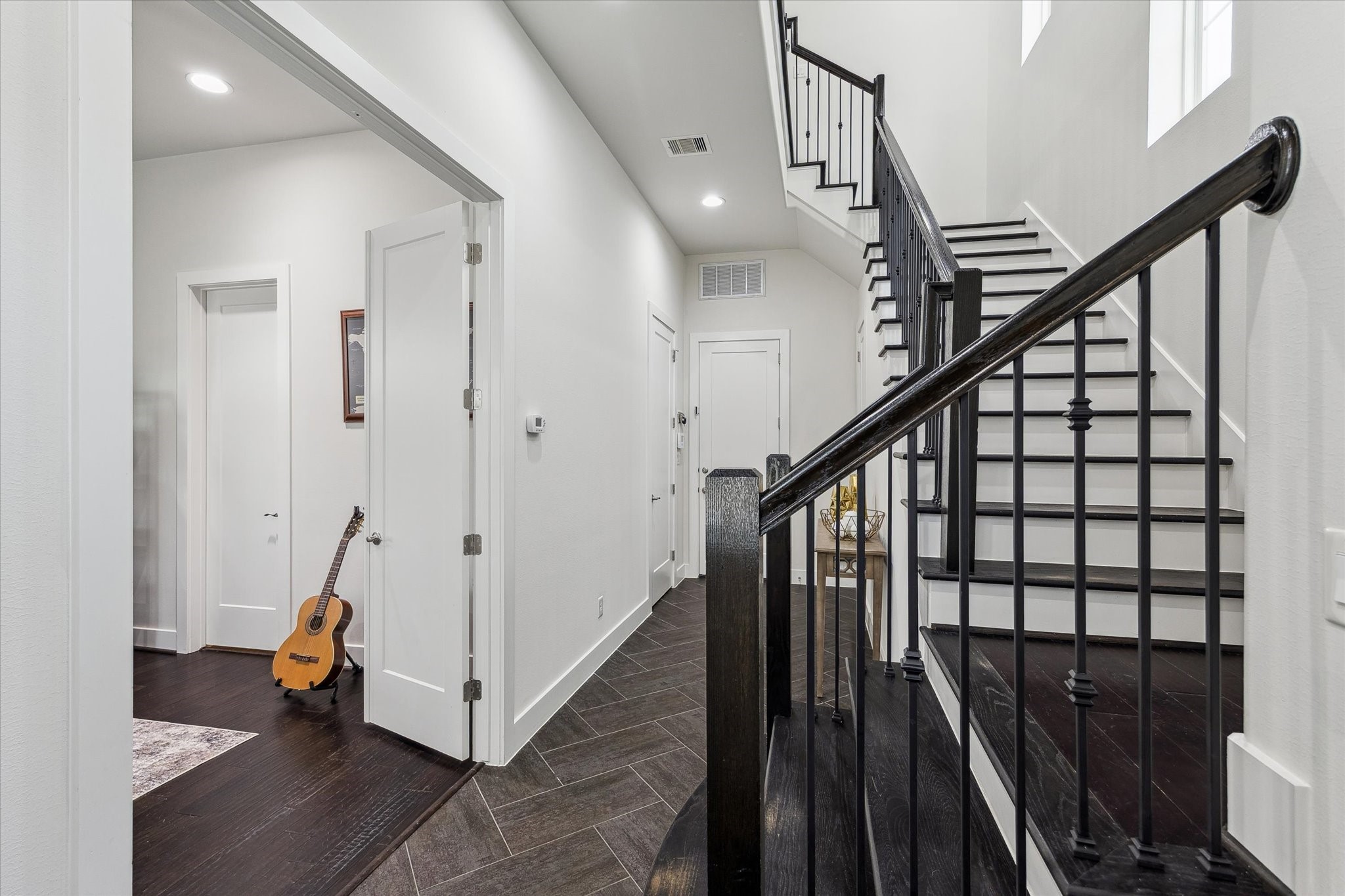 5212 Larkin Street Houston, TX 77007 - Photo 10 of 47