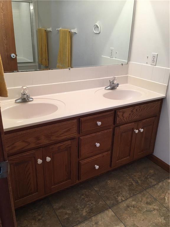 6040 East Meadow Ridge Road Columbus, IN 47203 - Photo 15 of 28 Gallery Image 15