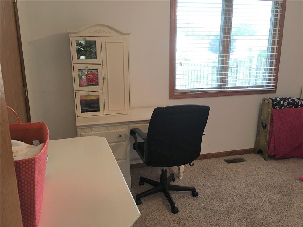 6040 East Meadow Ridge Road Columbus, IN 47203 - Photo 19 of 28 Gallery Image 19