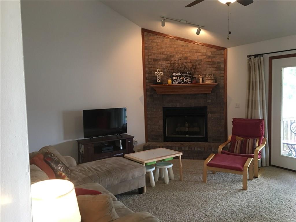 6040 East Meadow Ridge Road Columbus, IN 47203 - Photo 10 of 28 Gallery Image 10