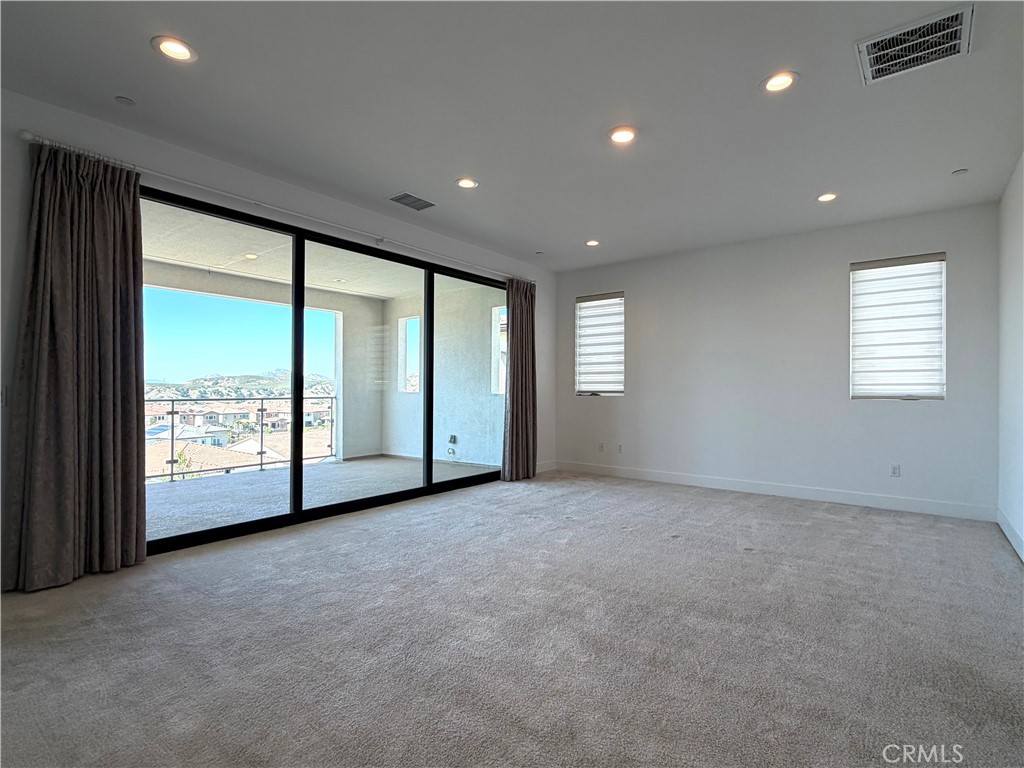 20756 Bluebird Court Porter Ranch, CA 91326 - Photo 20 of 34 Gallery Image 20
