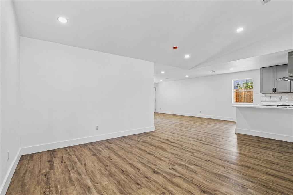 3306 Ridgehaven Street Irving, TX 75062 - Photo 12 of 31 Gallery Image 12