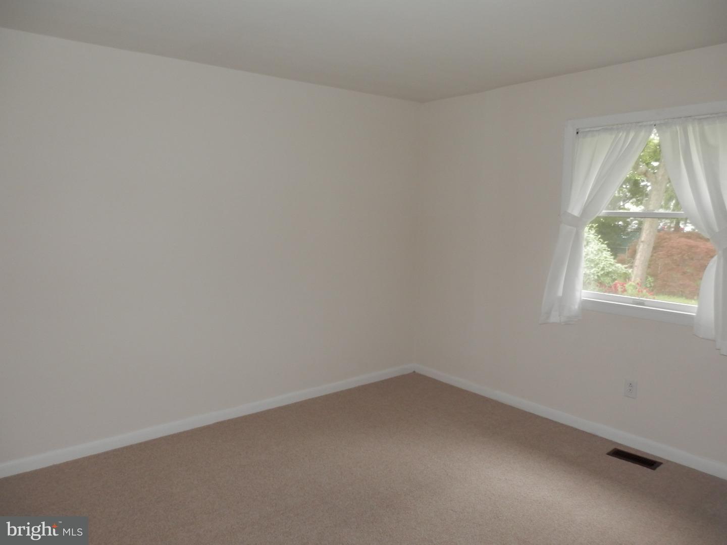 9 Nassau Road Lumberton, NJ 08048 - Photo 18 of 25 Bedroom - Main