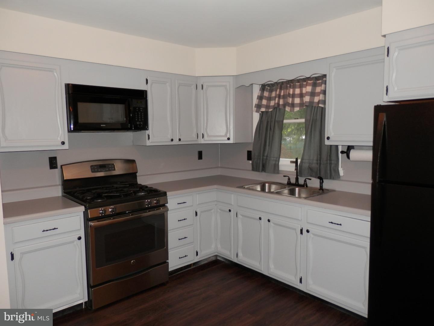 9 Nassau Road Lumberton, NJ 08048 - Photo 5 of 25 Kitchen