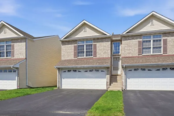 $220,000 | 1497 Stonefield Drive, DeKalb, IL 60115