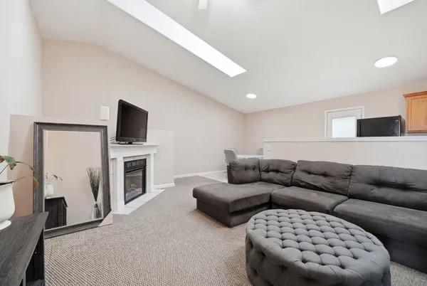 $220,000 | 1497 Stonefield Drive, DeKalb, IL 60115