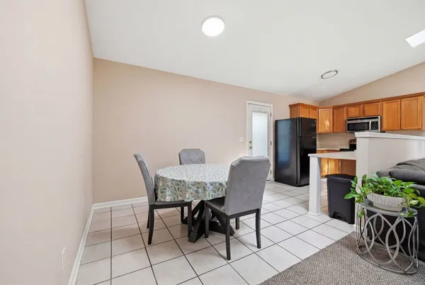 $220,000 | 1497 Stonefield Drive, DeKalb, IL 60115