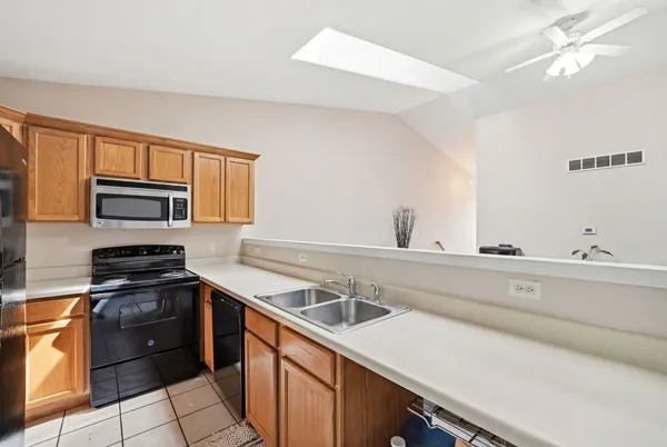 $220,000 | 1497 Stonefield Drive, DeKalb, IL 60115