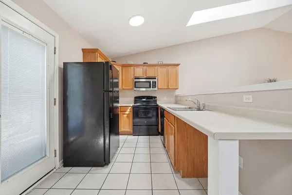 $220,000 | 1497 Stonefield Drive, DeKalb, IL 60115