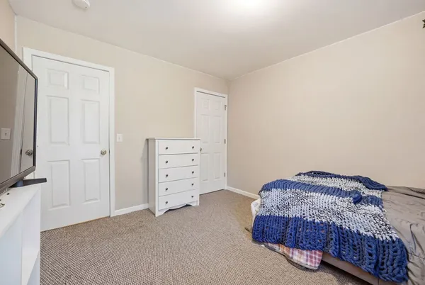 $220,000 | 1497 Stonefield Drive, DeKalb, IL 60115