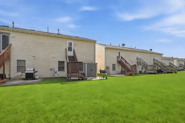 $220,000 | 1497 Stonefield Drive, DeKalb, IL 60115