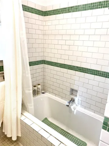 $2,500 | 808 Faulkner Street, New Smyrna Beach, FL 32168