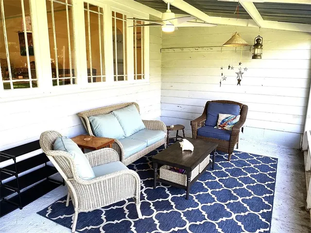 $2,500 | 808 Faulkner Street, New Smyrna Beach, FL 32168