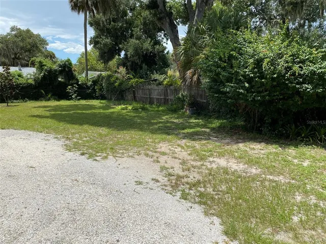 $2,500 | 808 Faulkner Street, New Smyrna Beach, FL 32168