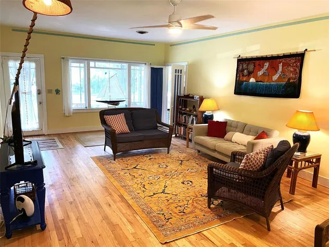 $2,500 | 808 Faulkner Street, New Smyrna Beach, FL 32168