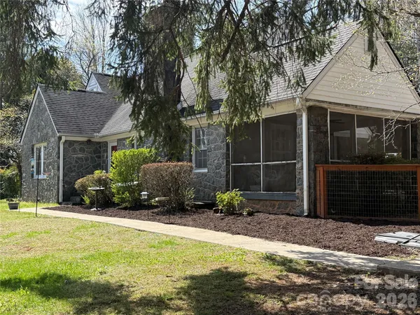 $475,000 | 514 Cherryfield Loop, Brevard, NC 28712