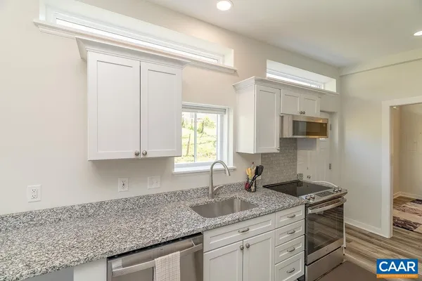 $1,750 | 1403 Burgess Lane, Unit 101, Charlottesville, VA 22902