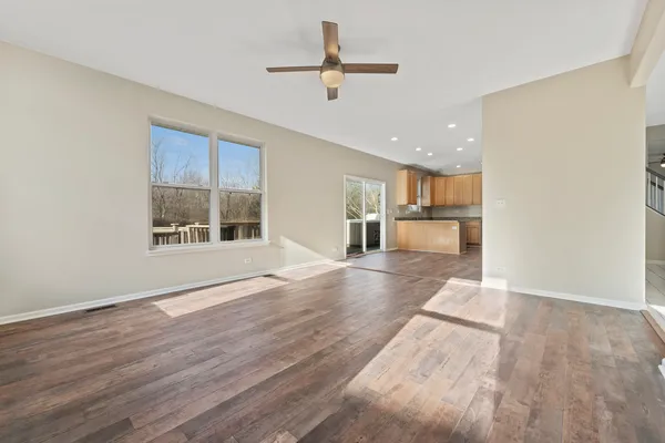 $3,300 | 32804 Bending Creek Road, Lakemoor, IL 60051