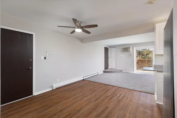 $1,695 | 708 65th Street, Unit 5, Westmont, IL 60559