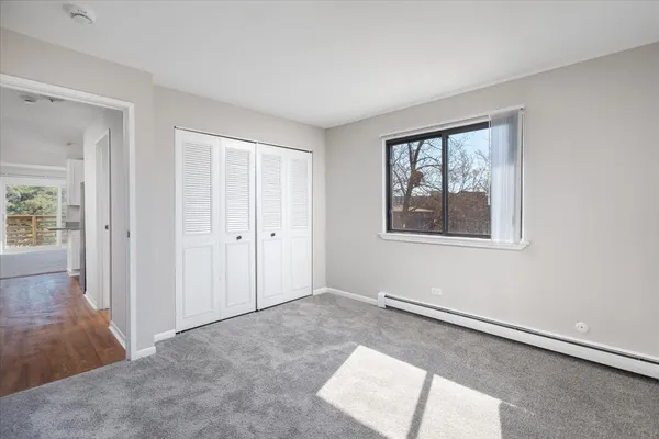 $1,695 | 708 65th Street, Unit 5, Westmont, IL 60559