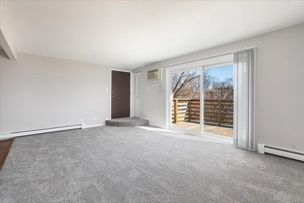 $1,695 | 708 65th Street, Unit 5, Westmont, IL 60559