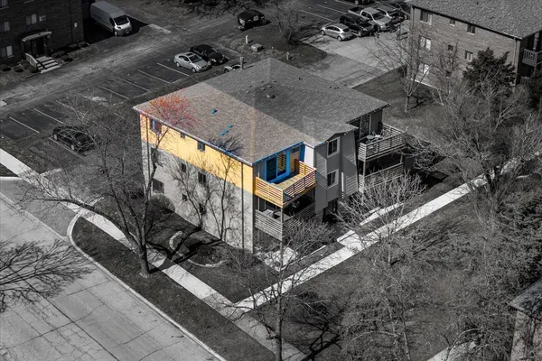 $1,695 | 708 65th Street, Unit 5, Westmont, IL 60559