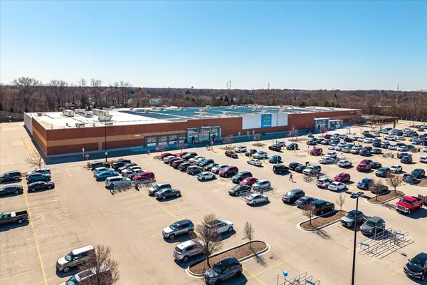 $1,695 | 708 65th Street, Unit 5, Westmont, IL 60559