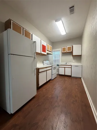 $1,350 | 3403 Yupon Street, Unit 2, Houston, TX 77006