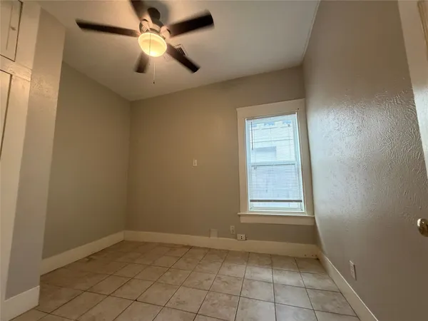 $1,350 | 3403 Yupon Street, Unit 2, Houston, TX 77006