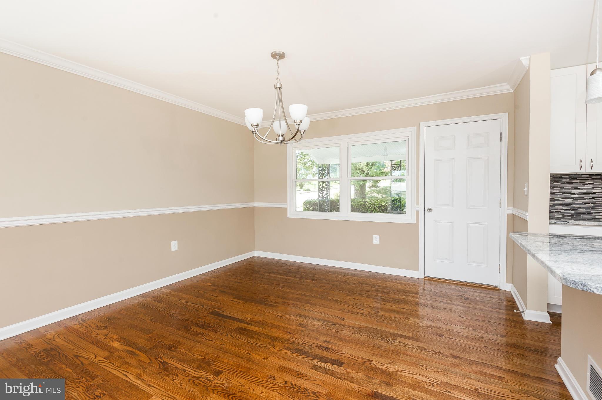 7301 Dooman Road Baltimore, MD 21244 - Photo 7 of 27 Dining Room