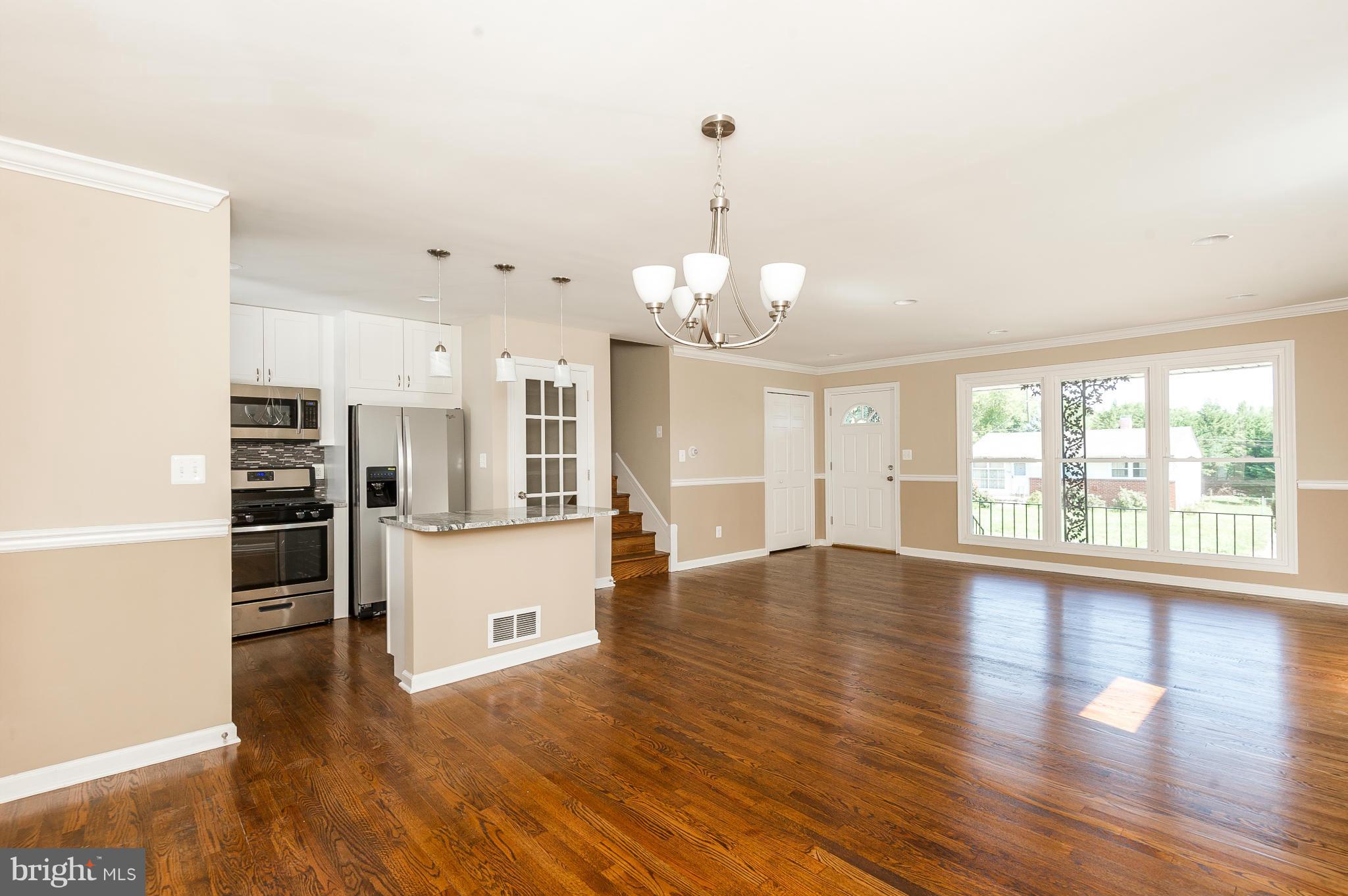 7301 Dooman Road Baltimore, MD 21244 - Photo 8 of 27 Dining Room