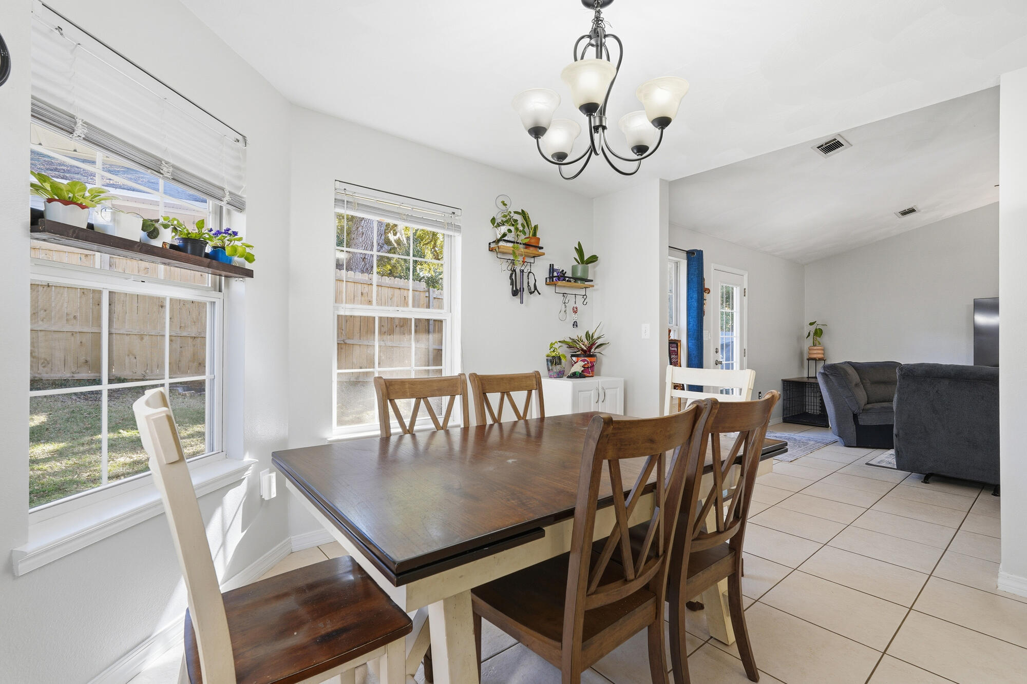 219 Cook Street Niceville, FL 32578 - Photo 6 of 26 219_cook_st-awp_media-010