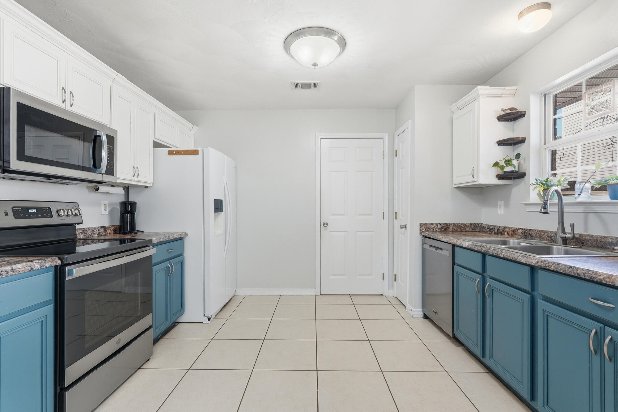 219 Cook Street Niceville, FL 32578 - Photo 8 of 26 219_cook_st-awp_media-011